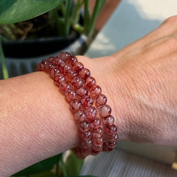 Set of 3 handmade stretch bracelets w/strawberry crystal like glass beads & bag! - Picture 2 of 6